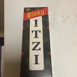 NIP/ NWT RISKY ITSY 17+ CARD GAME